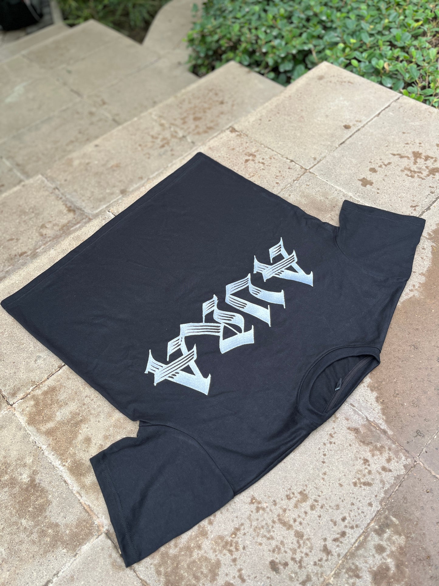 AURA X MEGUMI - T-shirt